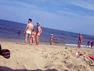 Kompilasi aksi kamera tersembunyi di pantai gay telanjang