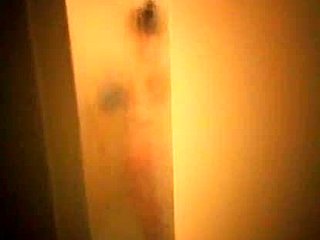 Bucură-te de baie dezbrăcată cu un spion secret