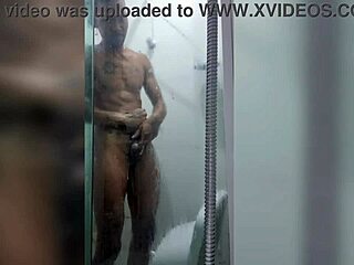 Real milf Joao plays with his big dick in the bath