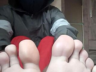 Male feet: A foot fetish for the curious