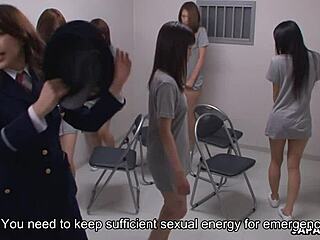 Japońskie uczennice otrzymują tajne szkolenie analne